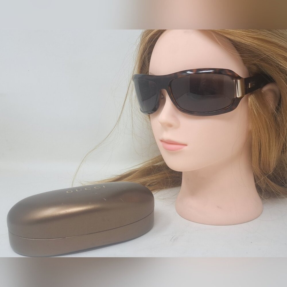 Gucci Tortoiseshell Sunglasses - Picture 2 of 16